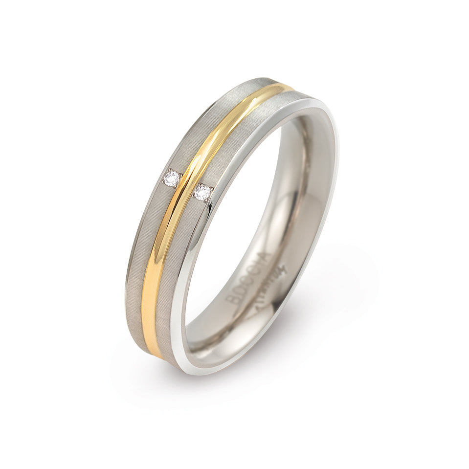 boccia-0144-01-titanring-matt-mit-goldlinie-und-2-diamanten image 2