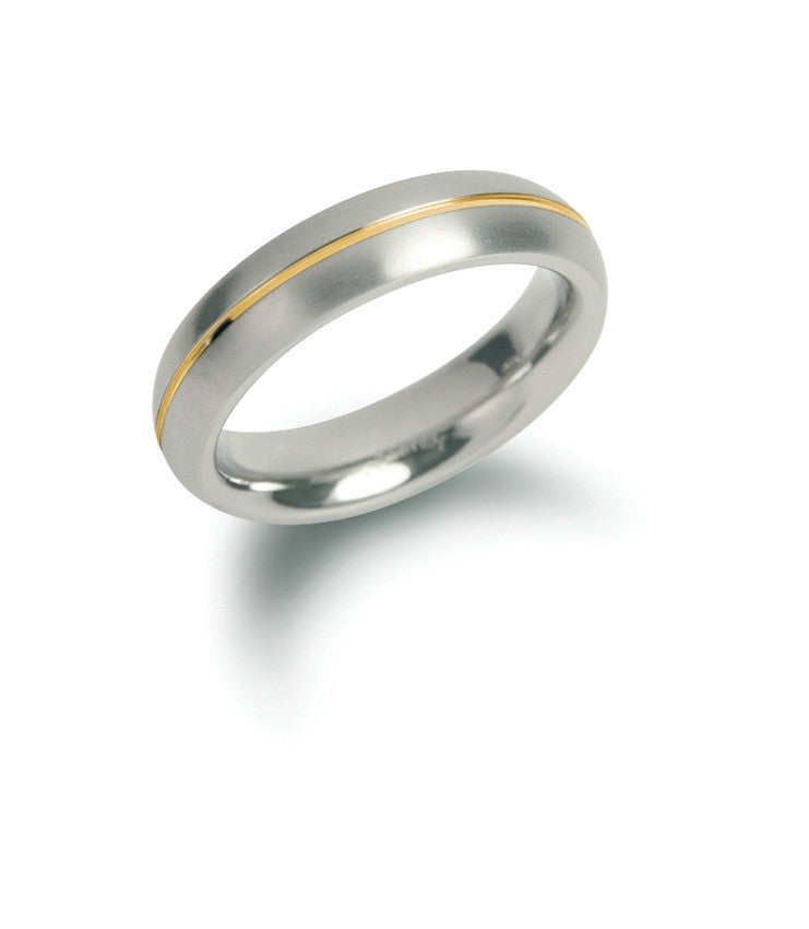 boccia-titanium-ring-0130-02-goldlinie-5mm-ehering image 2