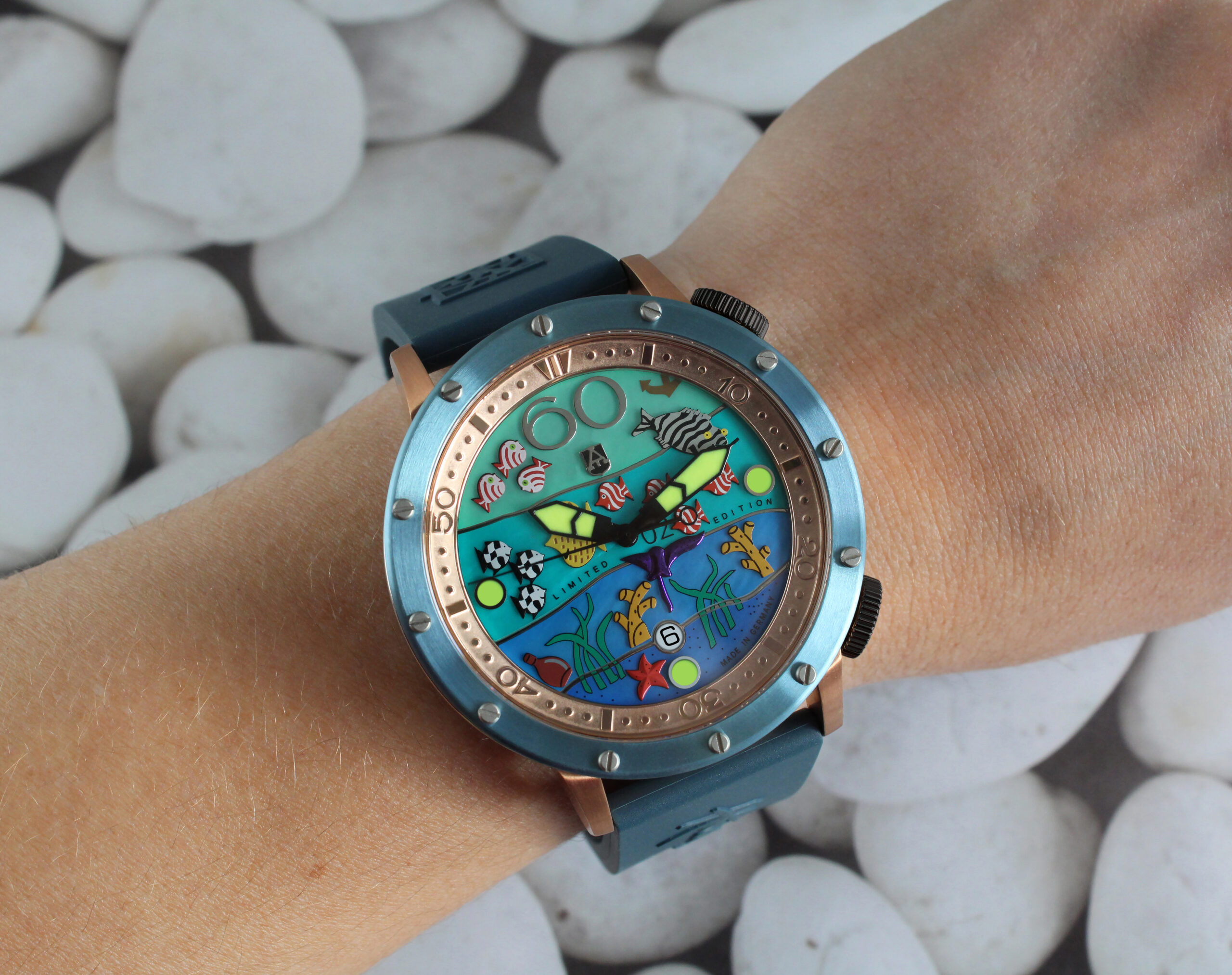 alexander-shorokhoff-flensi-blau-limitierte-taucheruhr image 6