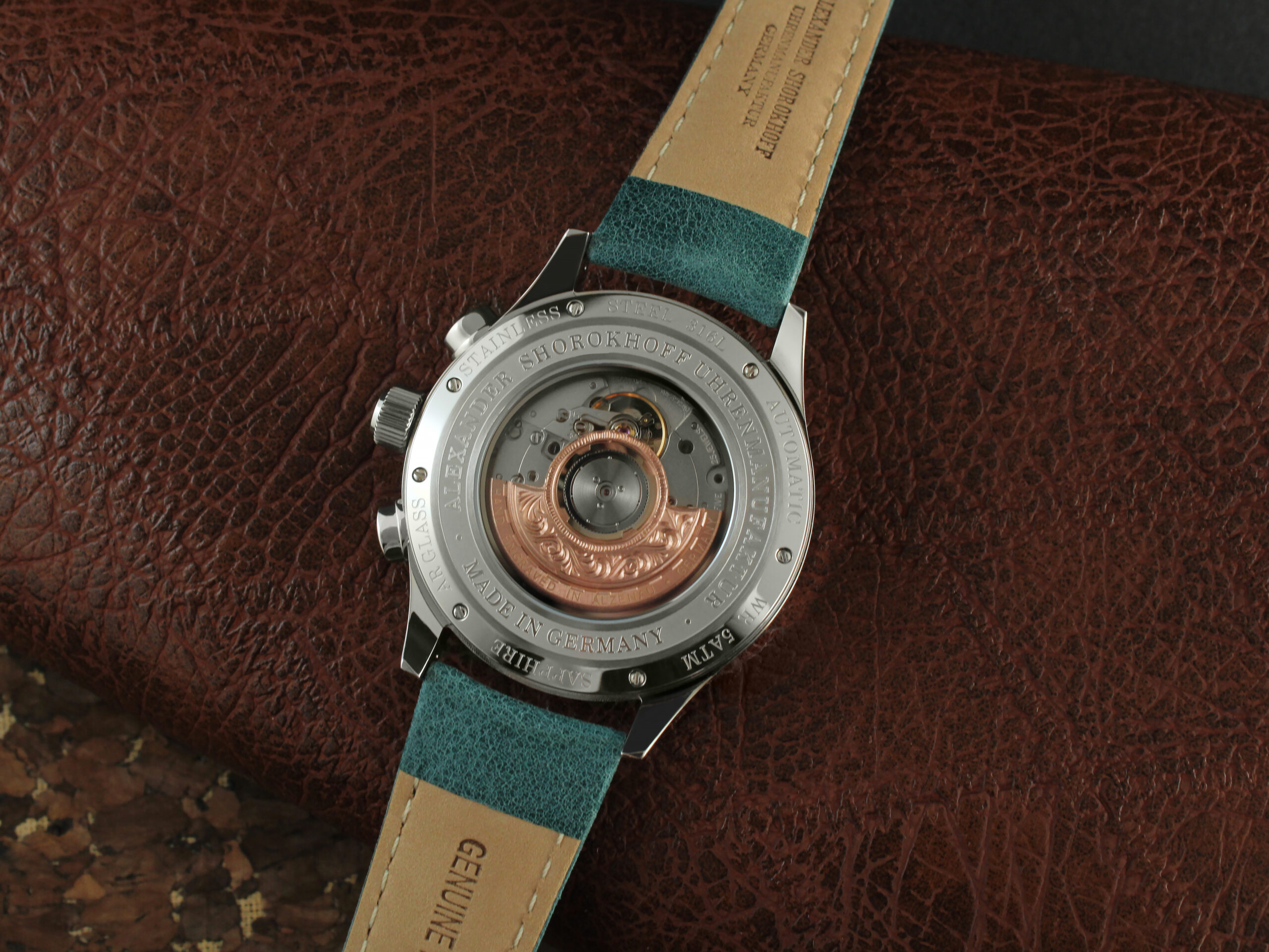 alexander-shorokhoff-big-date-mop-chronograph-big-date image 7