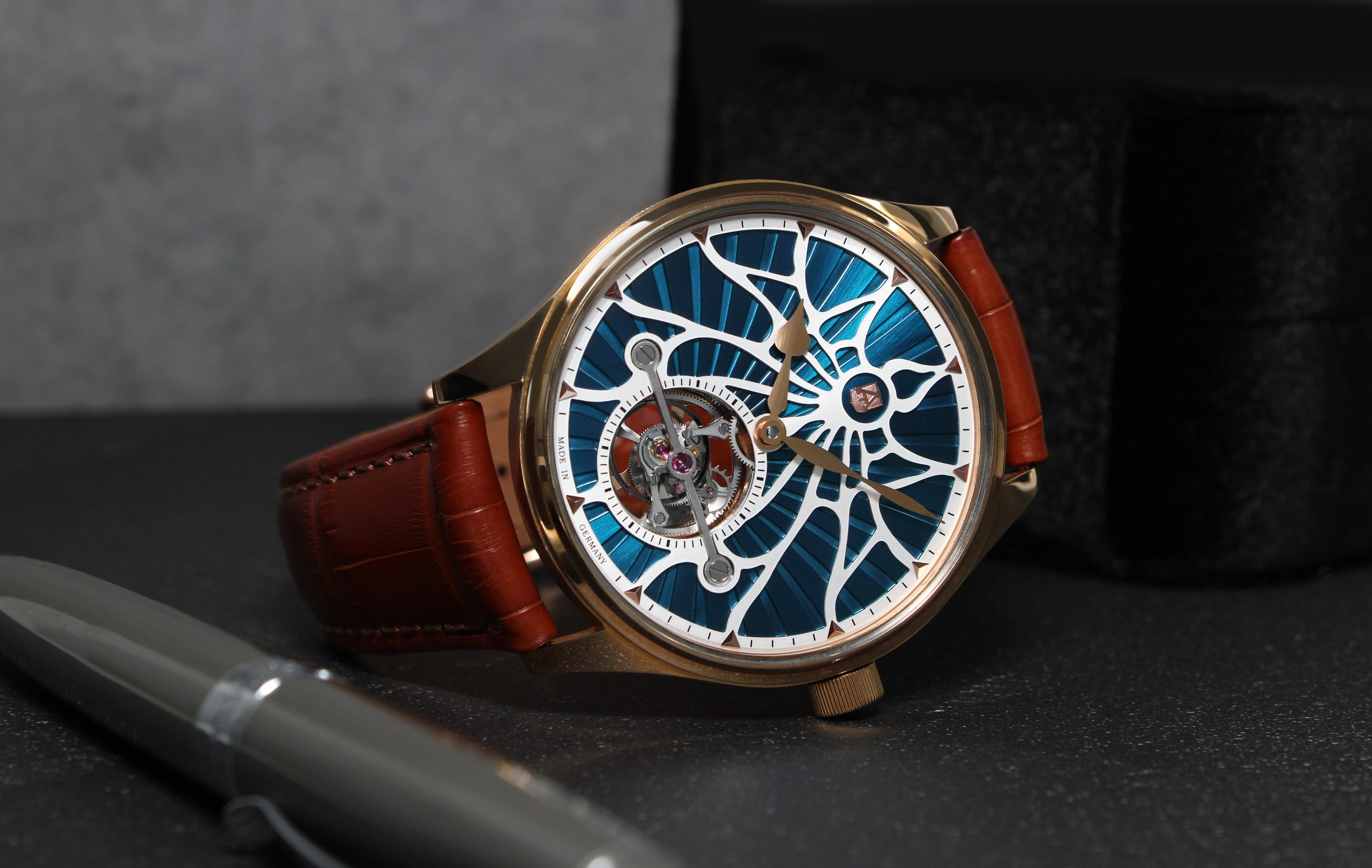 alexander-shorokhoff-tourbillon-tomorrow-avantgarde-tourbillon-uhr image 4