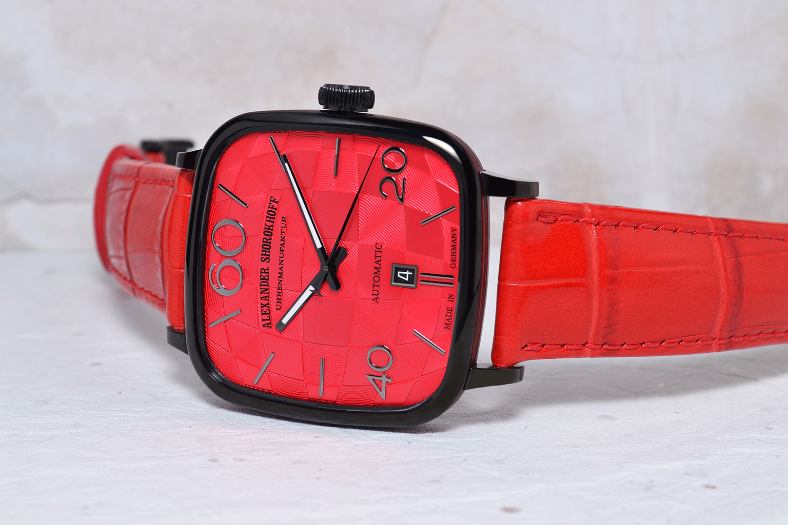 alexander-shorokhoff-kandy-guilloche-avantgarde-uhr image 2