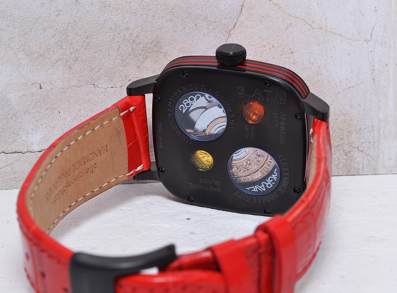 alexander-shorokhoff-kandy-guilloche-avantgarde-uhr image 6