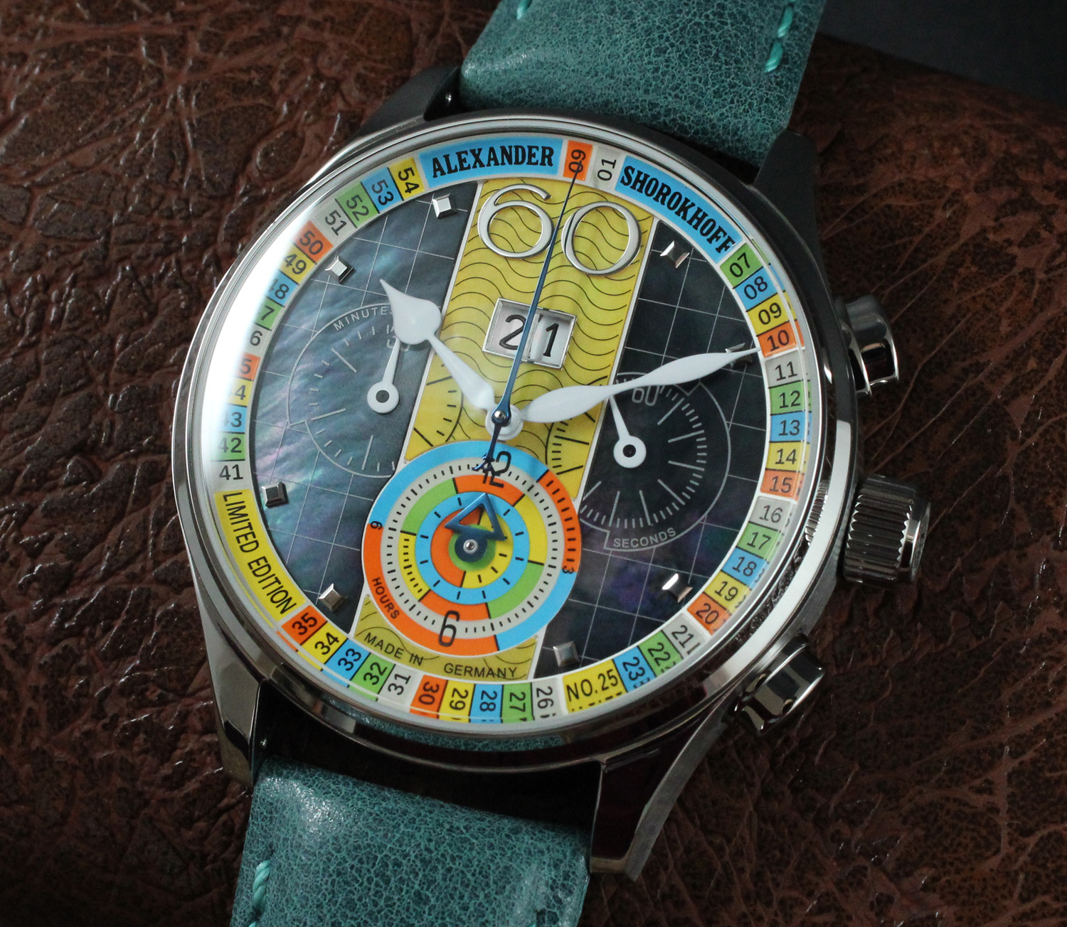 alexander-shorokhoff-big-date-mop-chronograph-big-date image 2