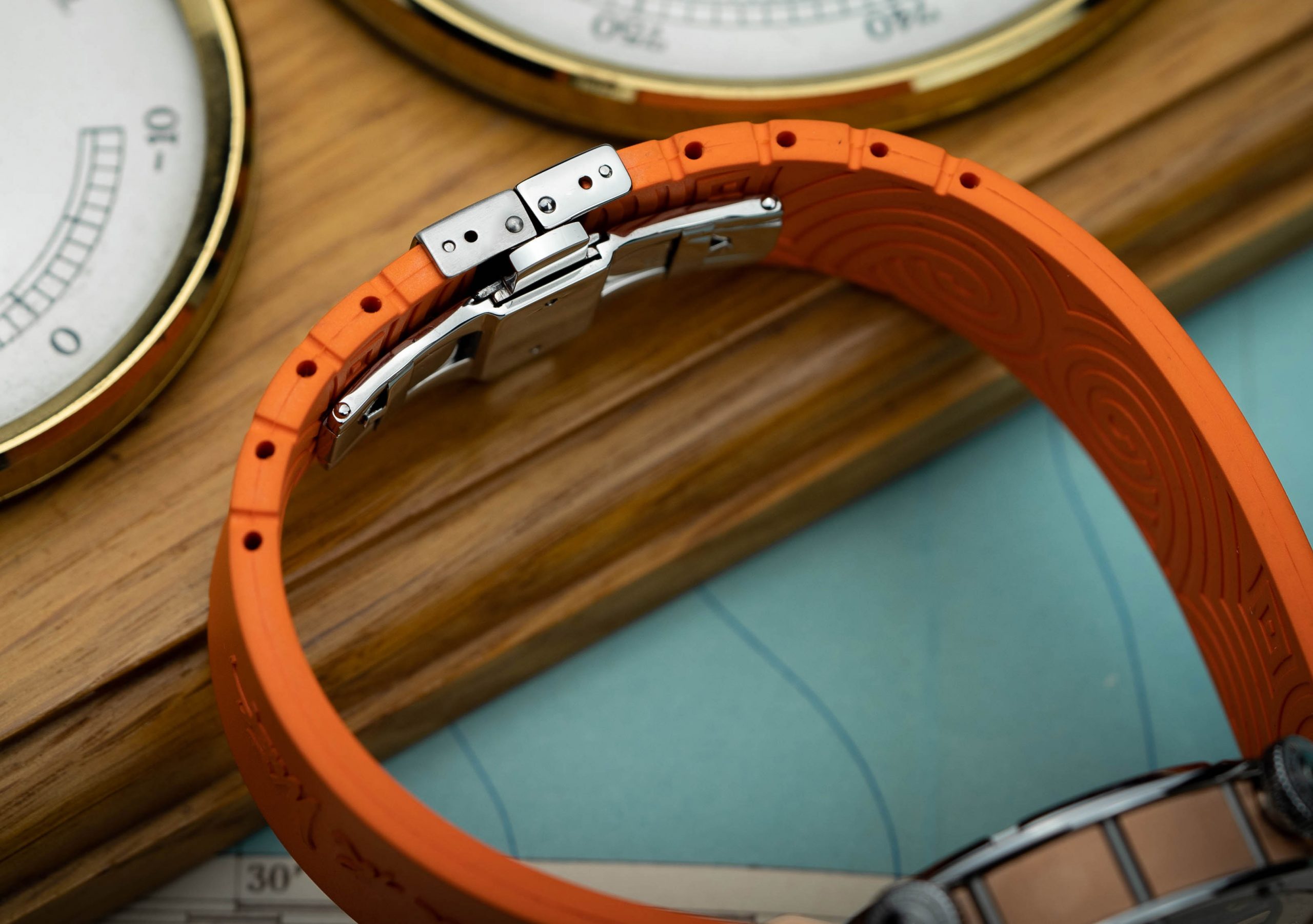 alexander-shorokhoff-kautschukband-orange-uhrenarmband image 4