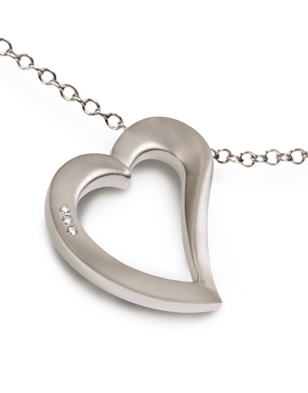 boccia-0750-02-titan-herz-anh-nger-mit-3-diamanten image 3