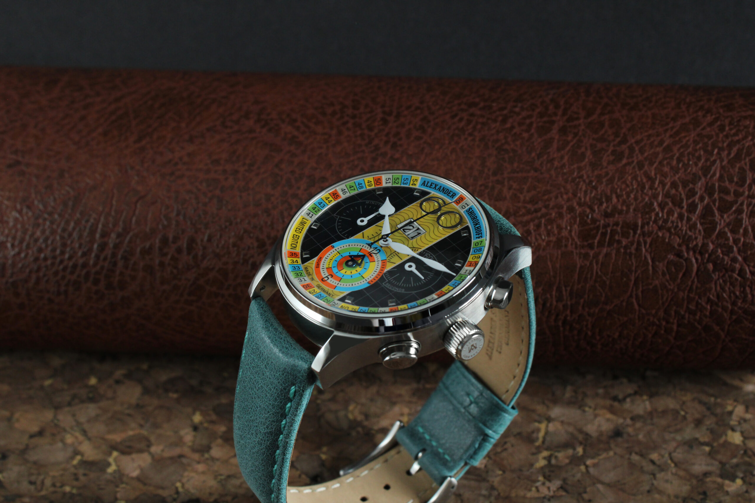alexander-shorokhoff-big-date-mop-chronograph-big-date image 5