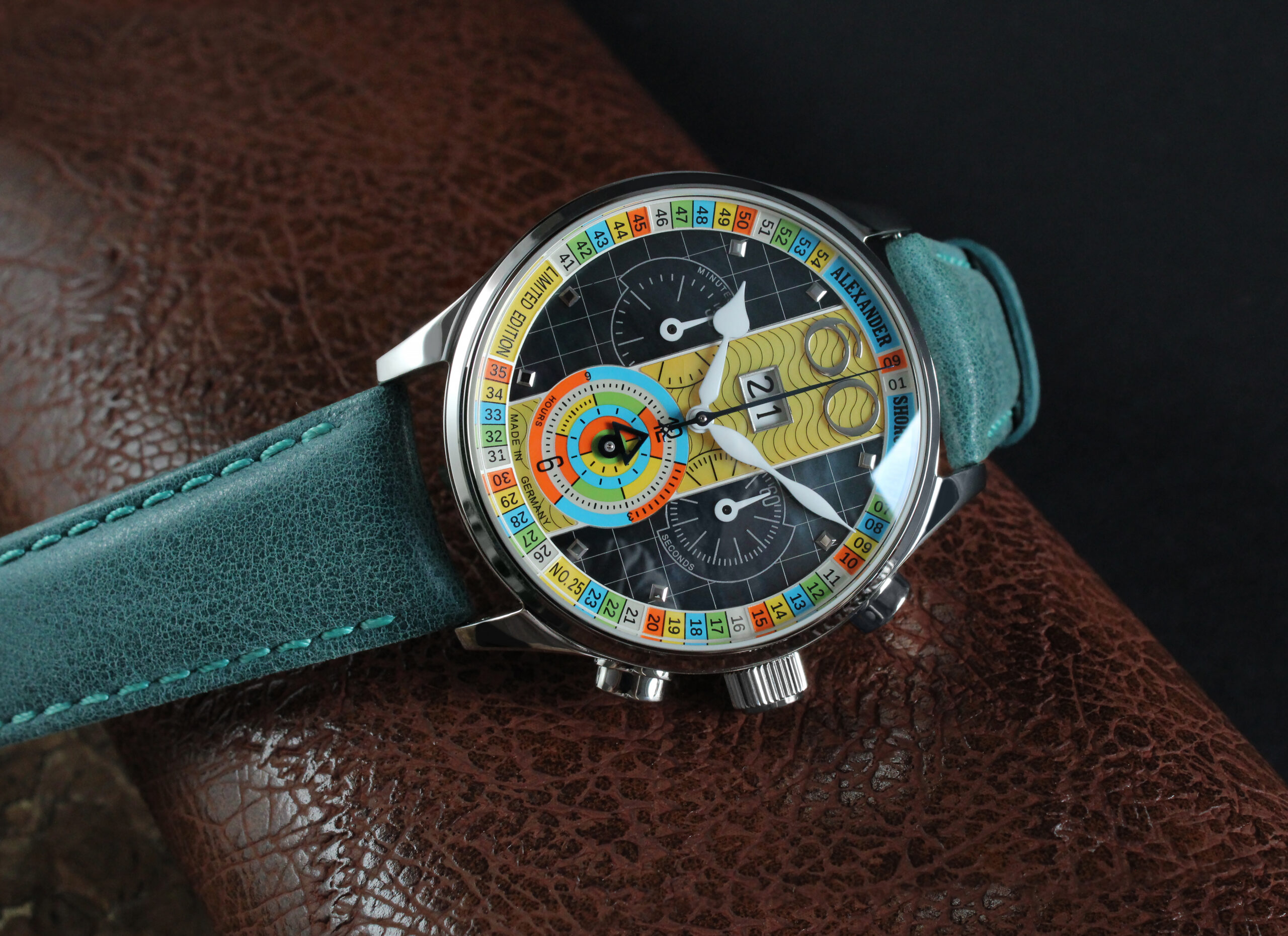 alexander-shorokhoff-big-date-mop-chronograph-big-date image 4