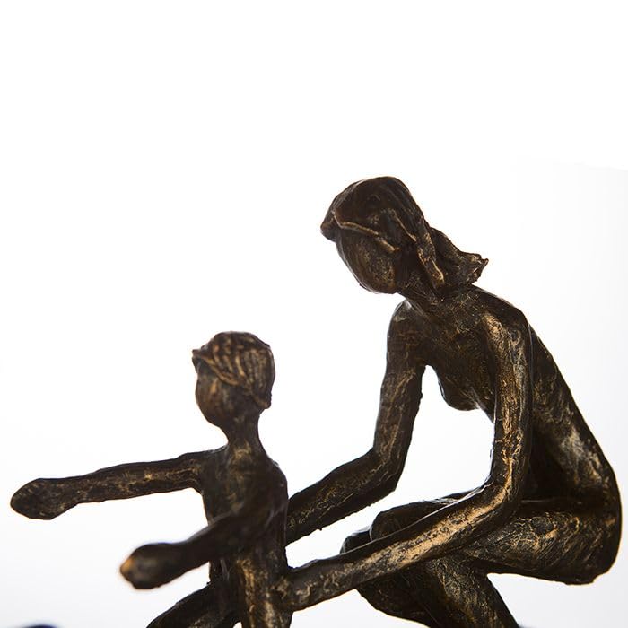 brillibrum-familie-skulptur-erste-schritte-polyresin-34-cm image 5