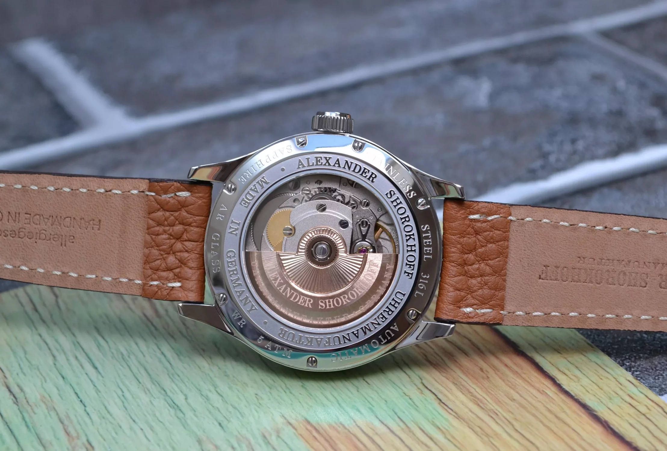 alexander-shorokhoff-guilloch-automatic-la01-unisex-uhr-39-mm image 2