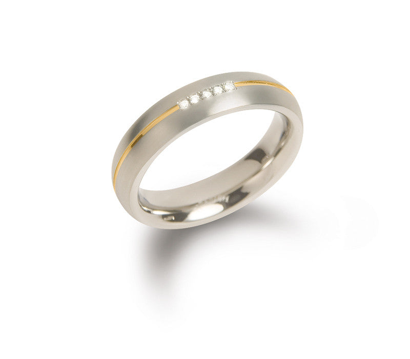 boccia-0130-04-titan-ehering-5-mm-matt-mit-goldlinie-und-5-diamanten image 2