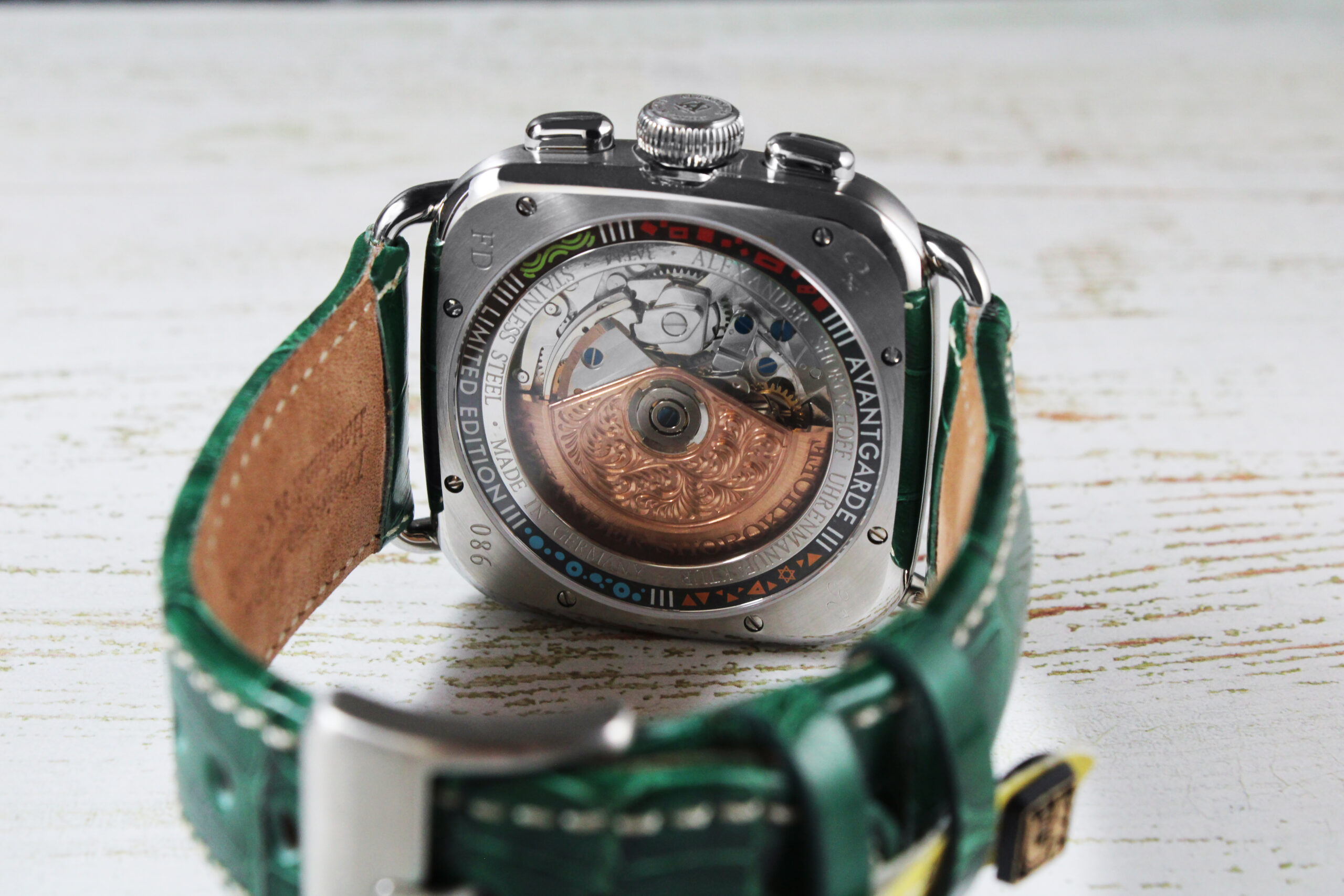 alexander-shorokhoff-square-round-chronograph-avantgarde image 7