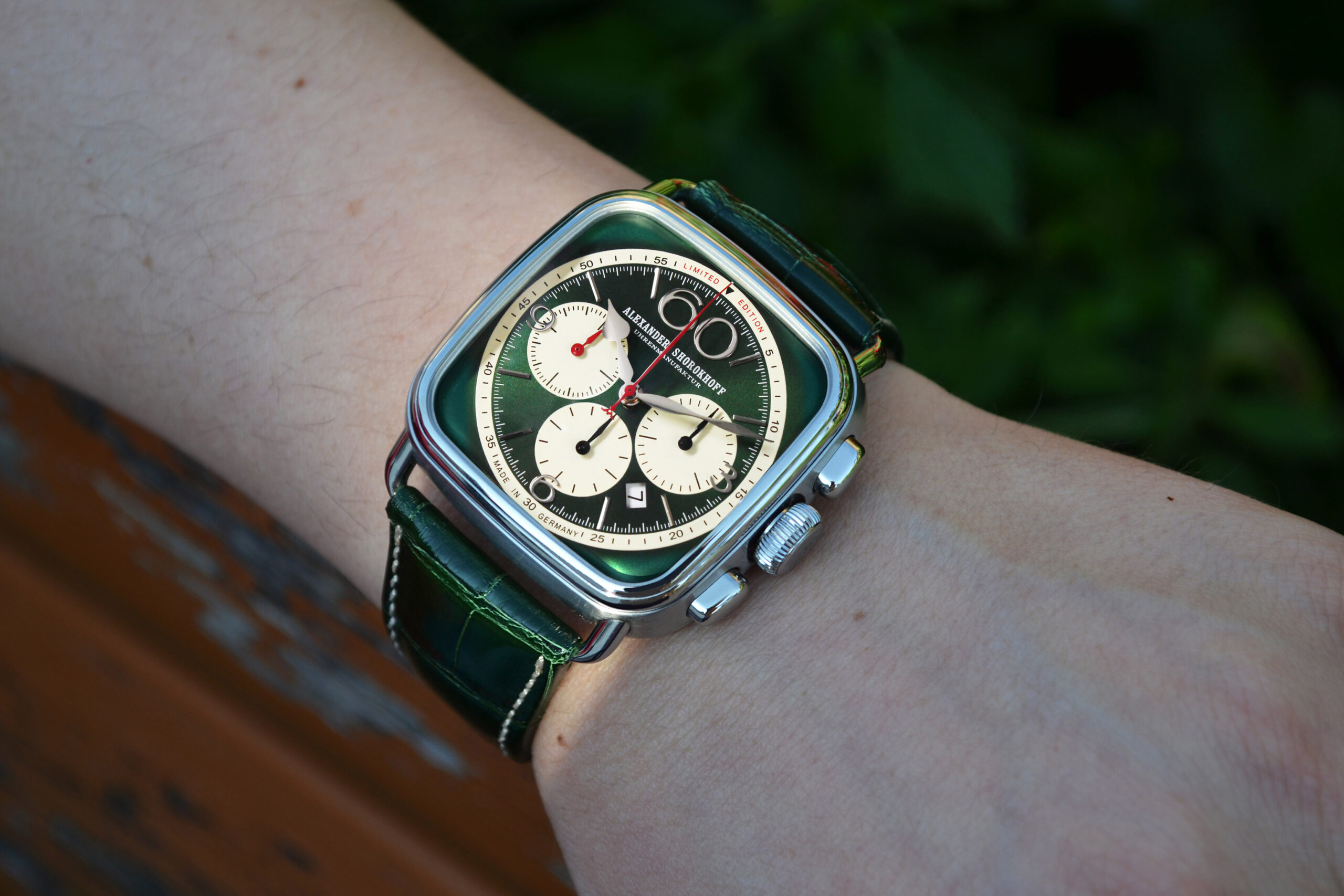 alexander-shorokhoff-square-round-chronograph-avantgarde image 2