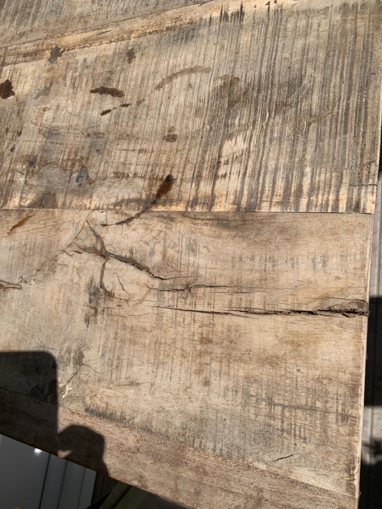 Schöner Holztisch