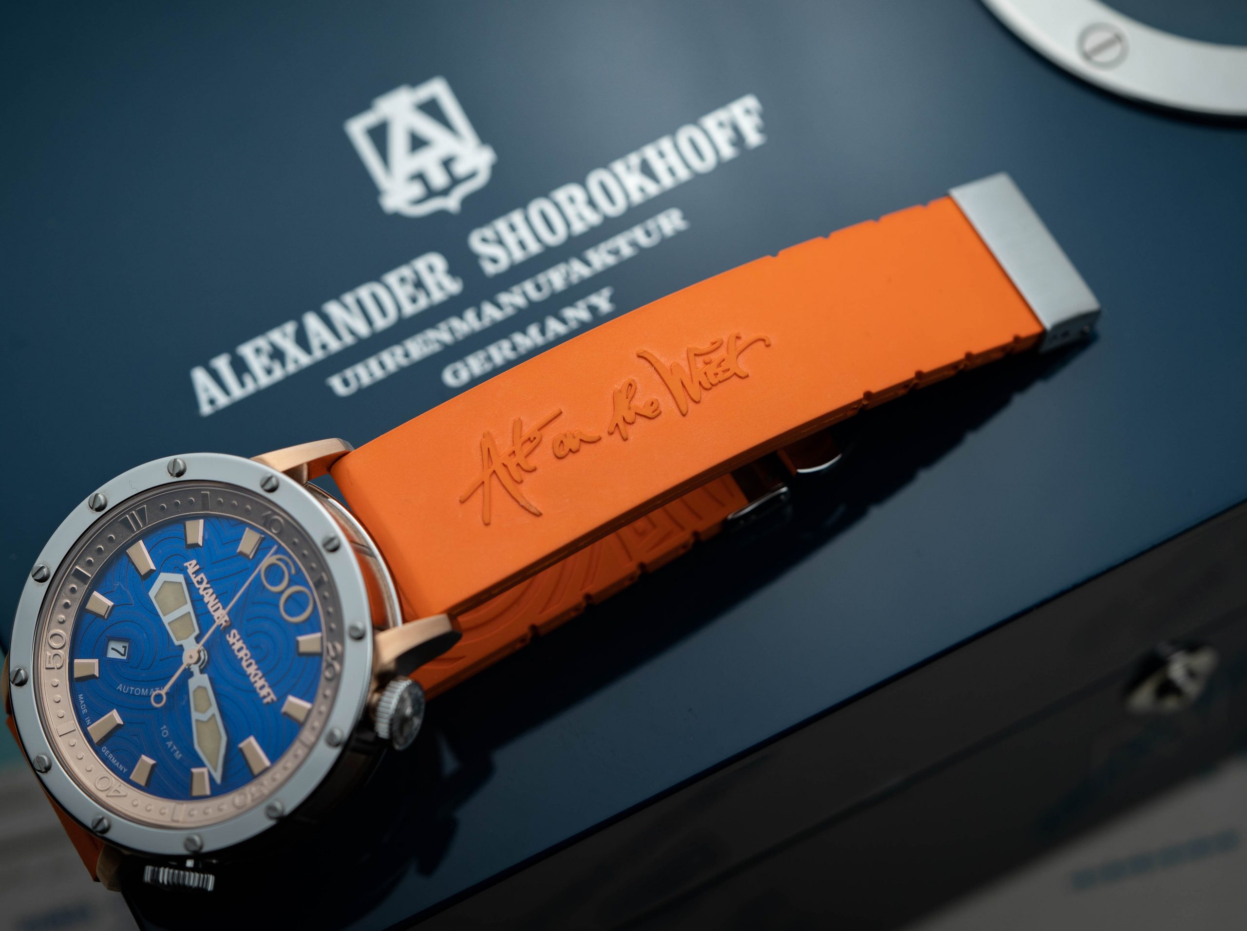 alexander-shorokhoff-kautschukband-orange-uhrenarmband image 3