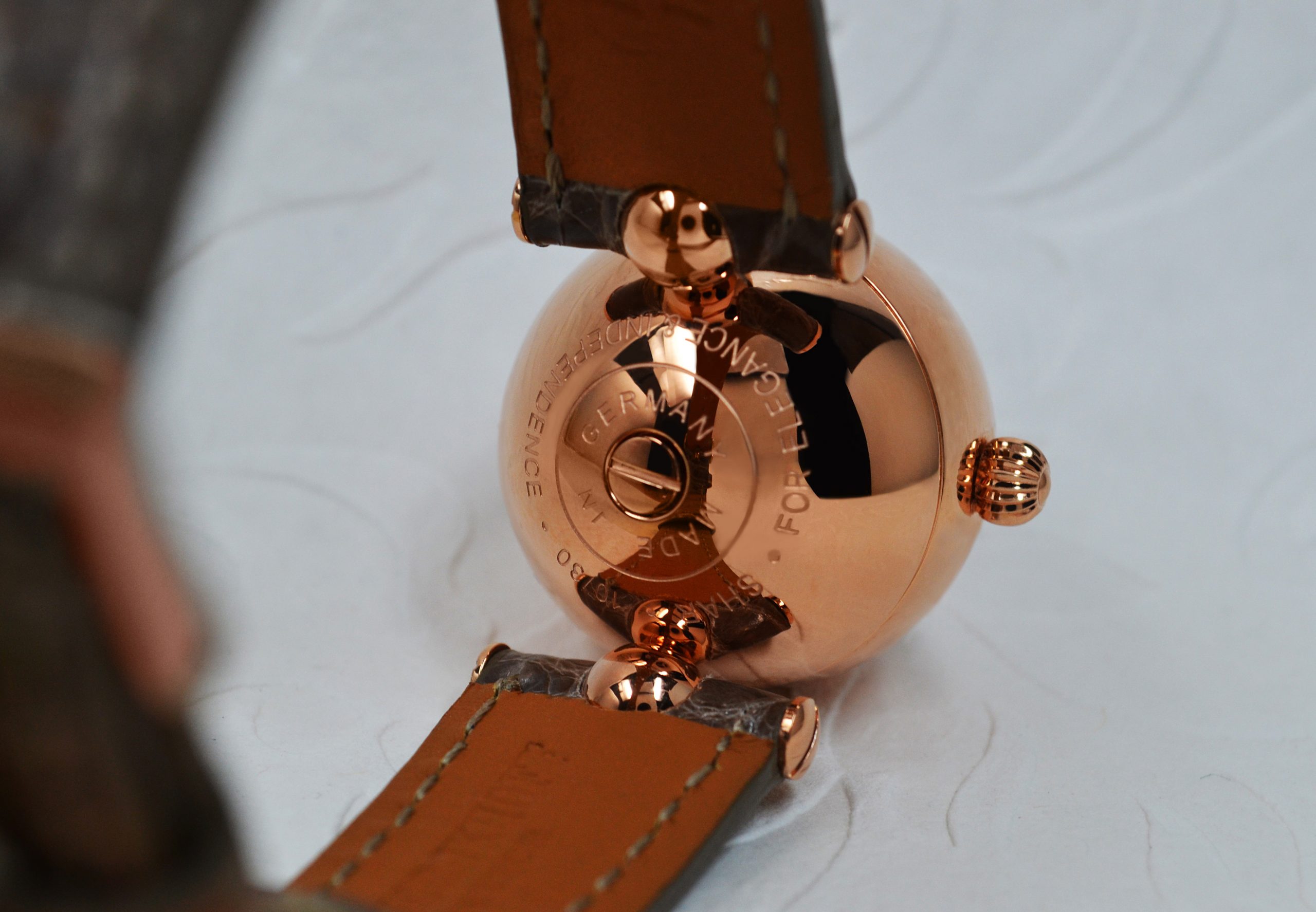 alexander-shorokhoff-shar-kugeluhr-automatikuhr-25-mm image 6