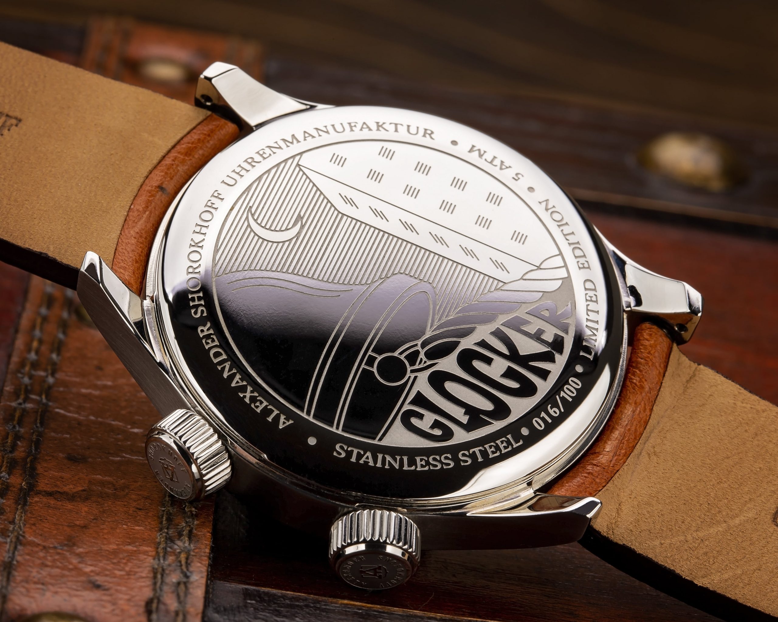alexander-shorokhoff-wecker-glocker-weckuhr image 6