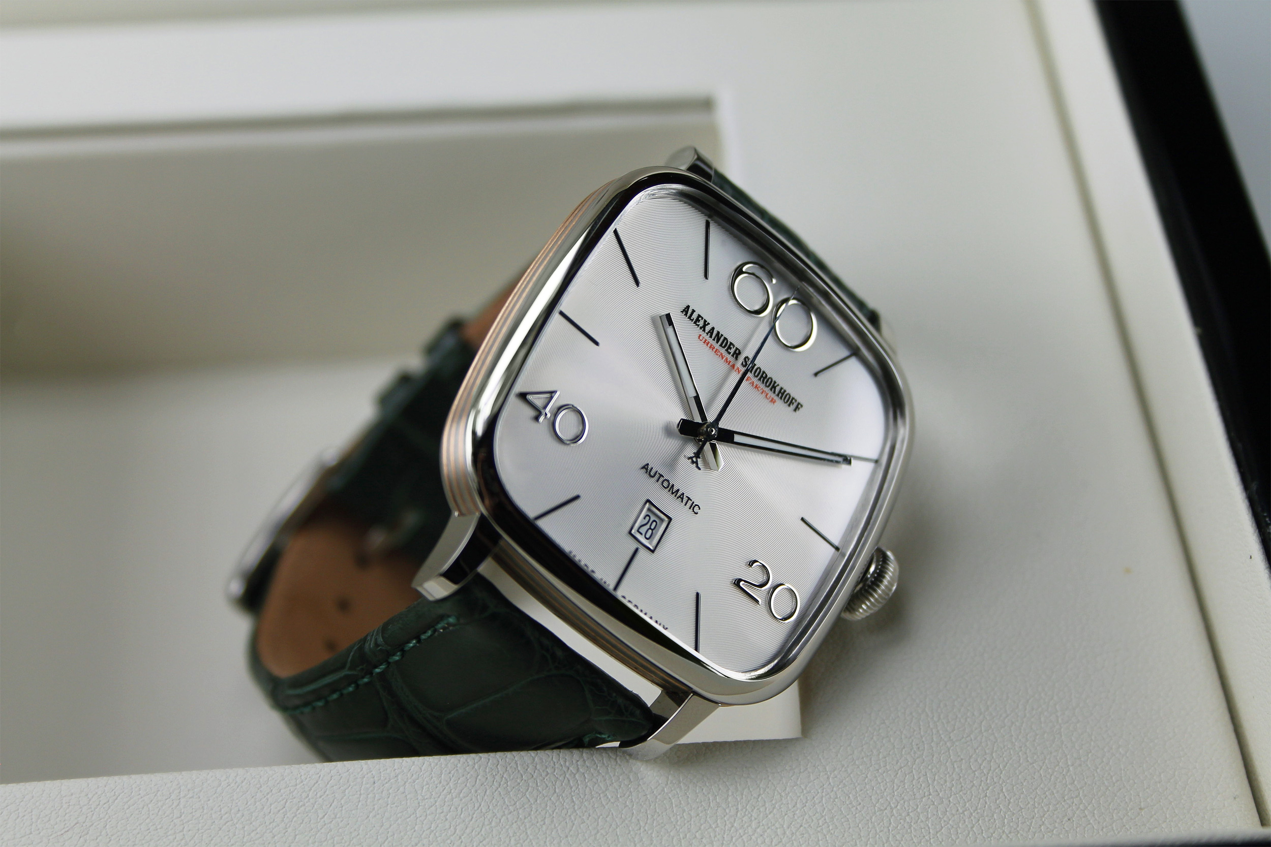 alexander-shorokhoff-kandy-classic-avantgarde-uhr-eckig image 2