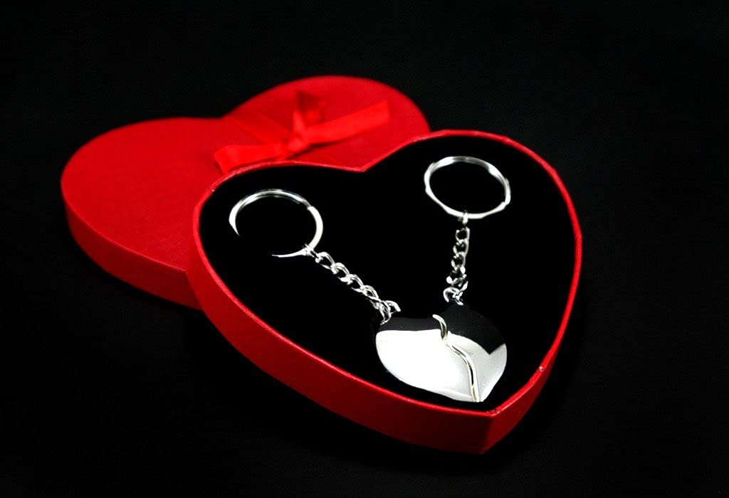 brillibrum-geteiltes-herz-schl-sselanh-nger-broken-heart-mit-gravur-im-herz-etui image 6