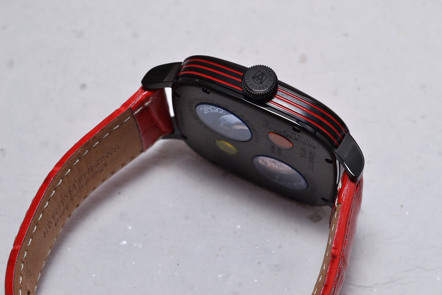 alexander-shorokhoff-kandy-guilloche-avantgarde-uhr image 7