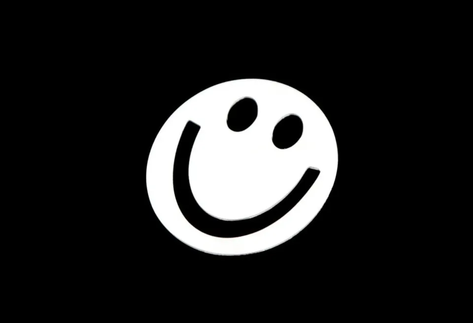 brillibrum-design-lesezeichen-l-cheln-versilbert-mit-gru-karte-smiley image 1
